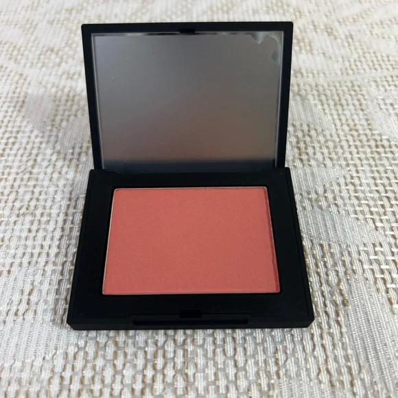 NARS Blush in Shade Forbidden - Picture 2 of 4